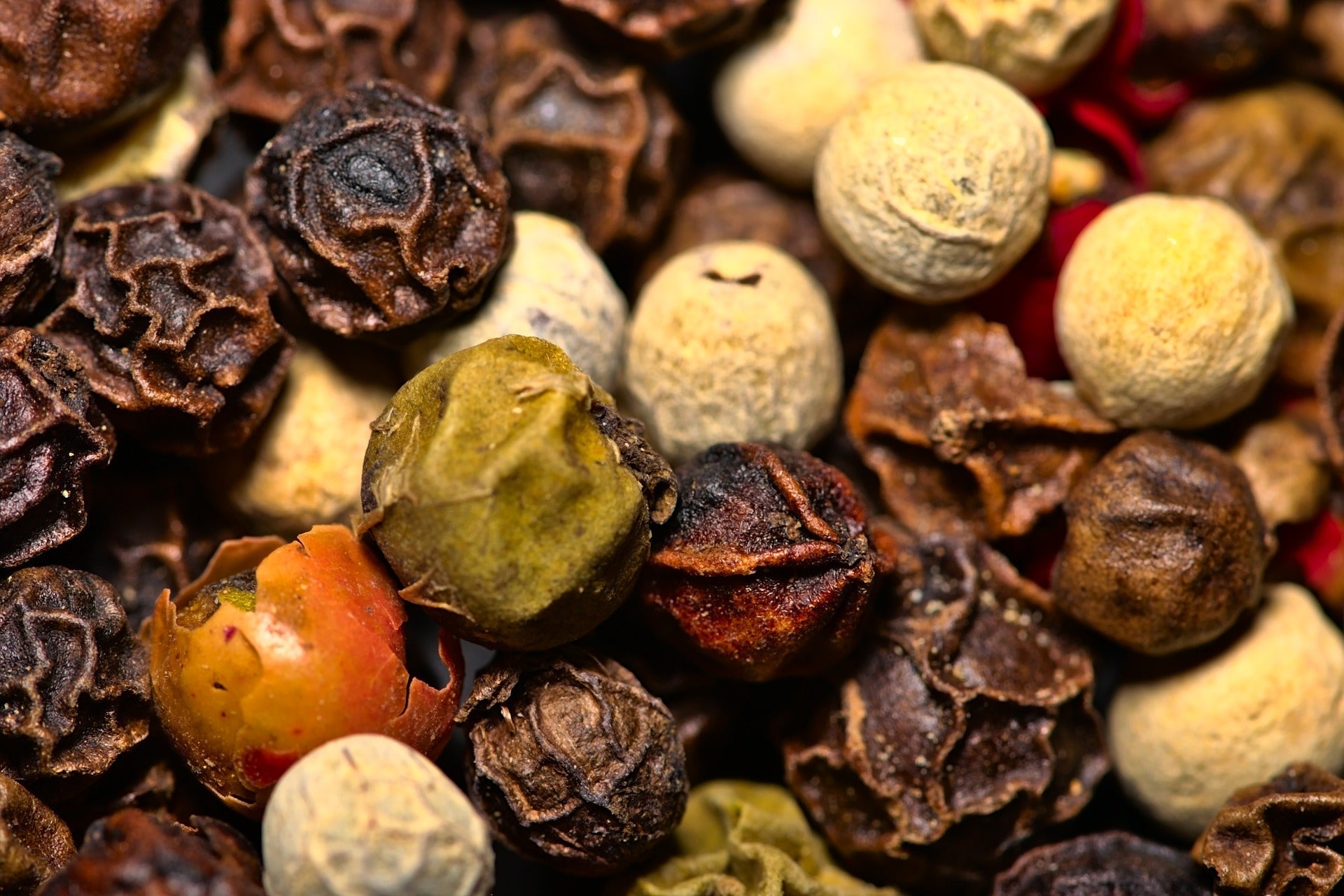 Black pepper & White pepper 
